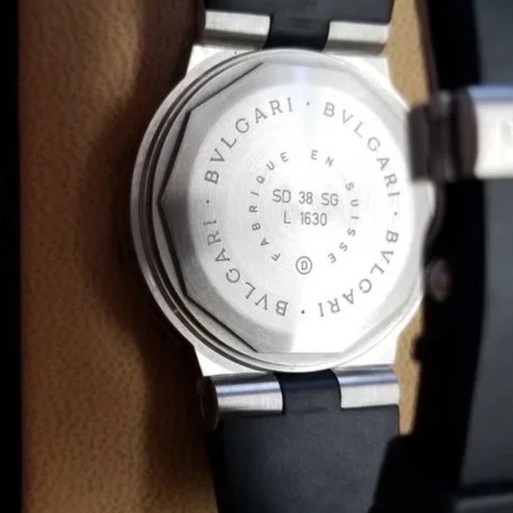 💋 Blvgari DIAGONO SCUBA NEW 18k Watch - Picture 5 of 14